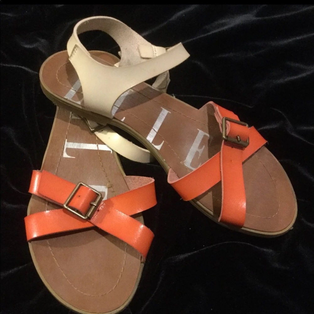 Elle Sandals